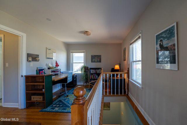 2232 Rosendale Road, Niskayuna, NY 12309