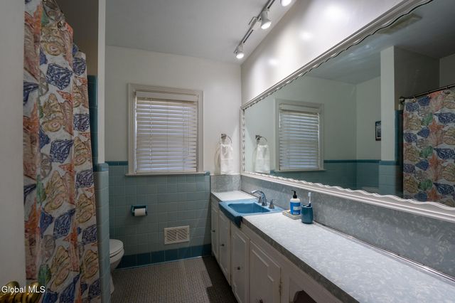 2232 Rosendale Road, Niskayuna, NY 12309