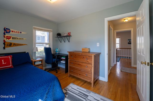 2232 Rosendale Road, Niskayuna, NY 12309