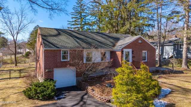 2232 Rosendale Road, Niskayuna, NY 12309