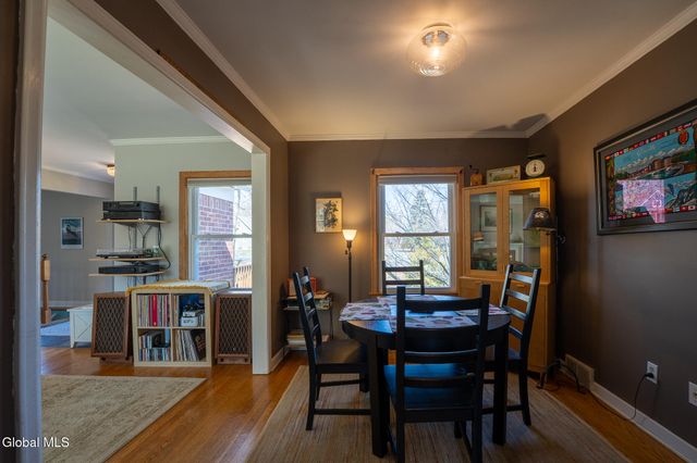 2232 Rosendale Road, Niskayuna, NY 12309