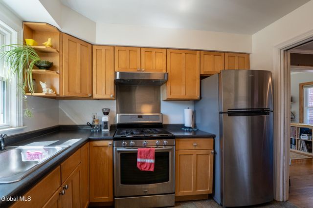 2232 Rosendale Road, Niskayuna, NY 12309