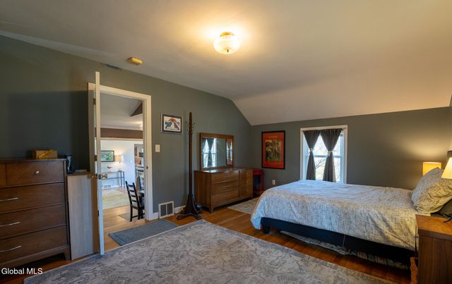 2232 Rosendale Road, Niskayuna, NY 12309