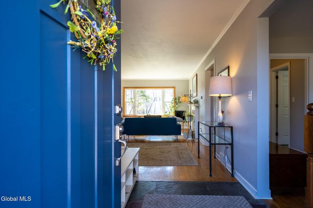 2232 Rosendale Road, Niskayuna, NY 12309