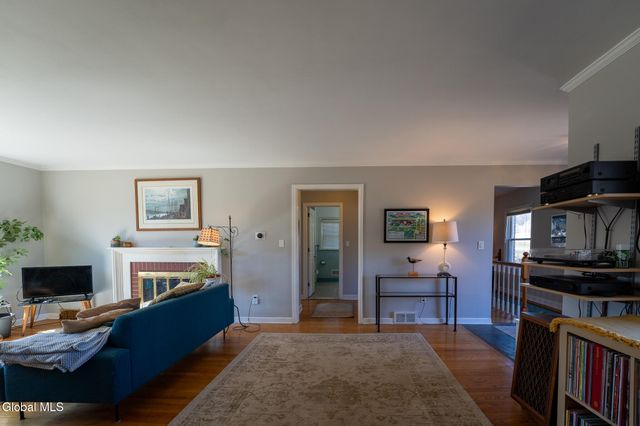 2232 Rosendale Road, Niskayuna, NY 12309