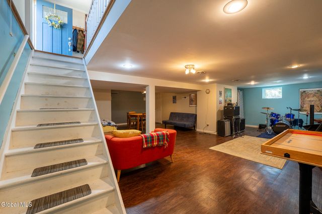 2232 Rosendale Road, Niskayuna, NY 12309