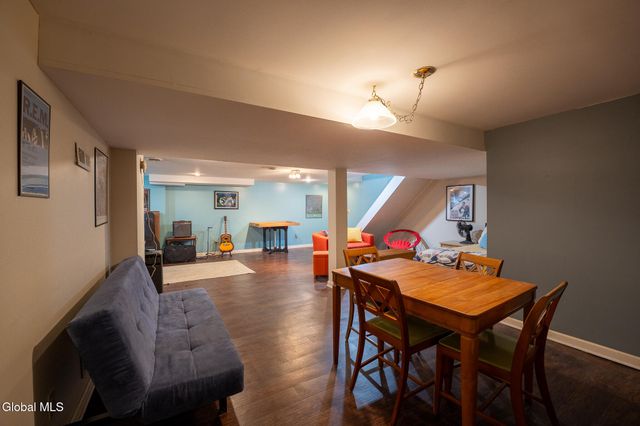 2232 Rosendale Road, Niskayuna, NY 12309