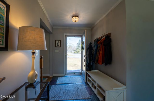 2232 Rosendale Road, Niskayuna, NY 12309