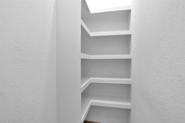 111 Cove Place, Montgomery, TX 77356