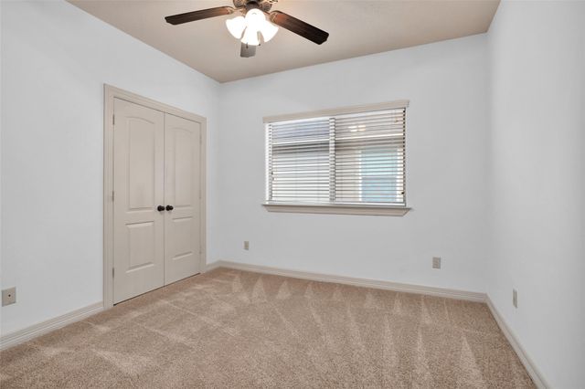 111 Cove Place, Montgomery, TX 77356