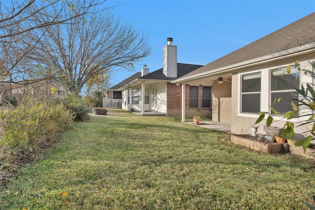 111 Cove Place, Montgomery, TX 77356