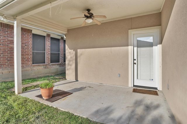 111 Cove Place, Montgomery, TX 77356