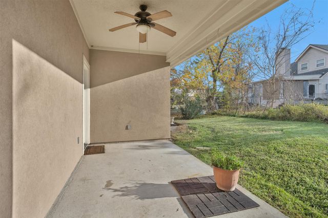 111 Cove Place, Montgomery, TX 77356