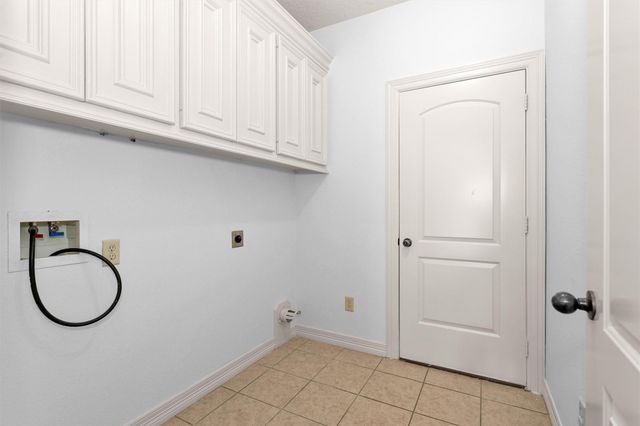 111 Cove Place, Montgomery, TX 77356