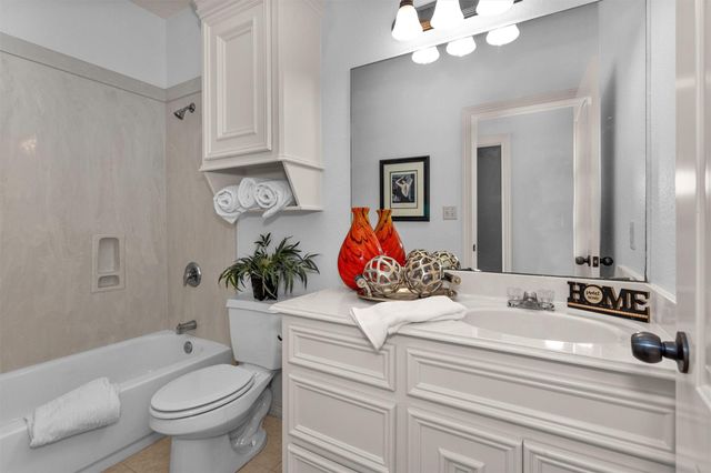 111 Cove Place, Montgomery, TX 77356