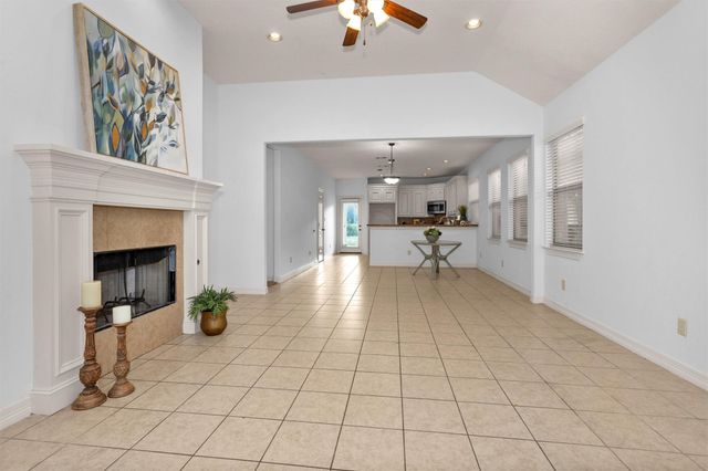 111 Cove Place, Montgomery, TX 77356