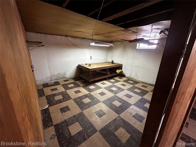 23130 Gardner Street, Oak Park, MI 48237