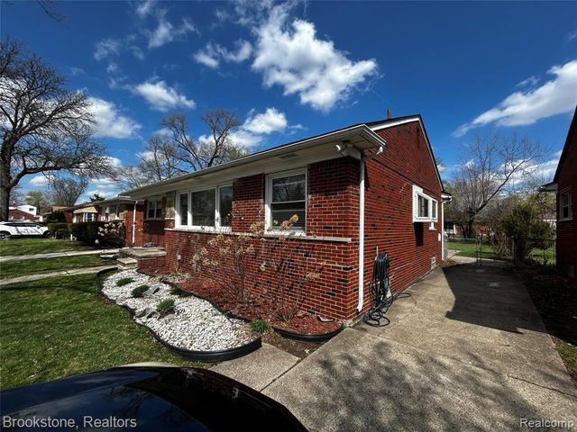 23130 Gardner Street, Oak Park, MI 48237