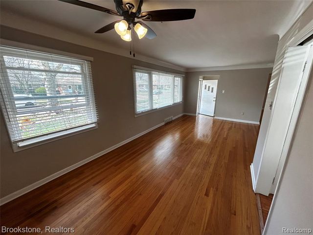 23130 Gardner Street, Oak Park, MI 48237