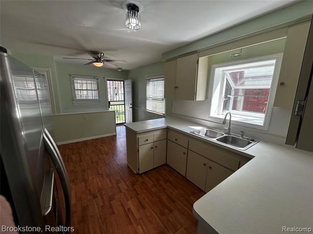 23130 Gardner Street, Oak Park, MI 48237