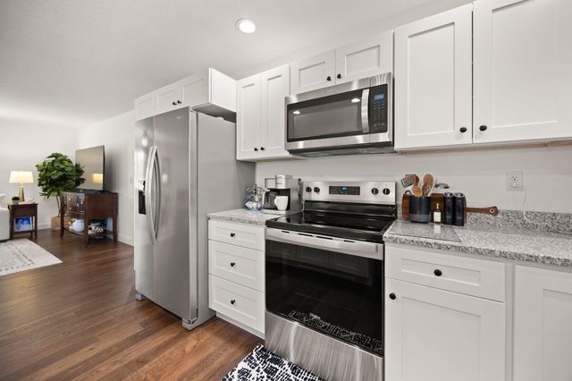 98 Deerview Lane, Russell Springs, KY 42642