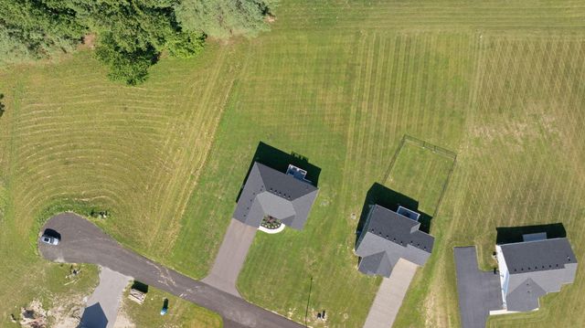 98 Deerview Lane, Russell Springs, KY 42642