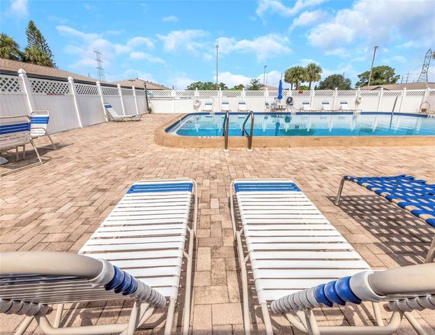 24862 US HIGHWAY 19 N 2105, Clearwater, FL 33763