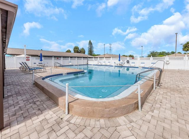 24862 US HIGHWAY 19 N 2105, Clearwater, FL 33763