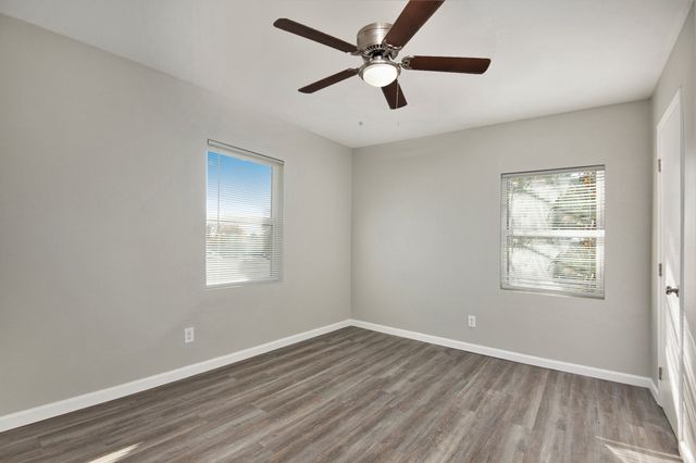 408 Dawson Circle B, Grand Prairie, TX 75051