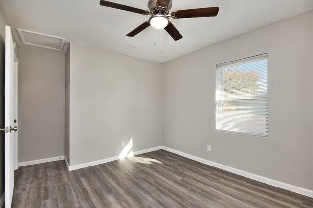 408 Dawson Circle B, Grand Prairie, TX 75051