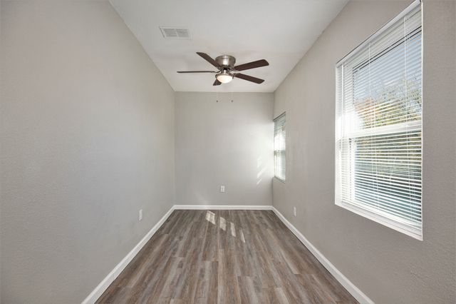 408 Dawson Circle B, Grand Prairie, TX 75051