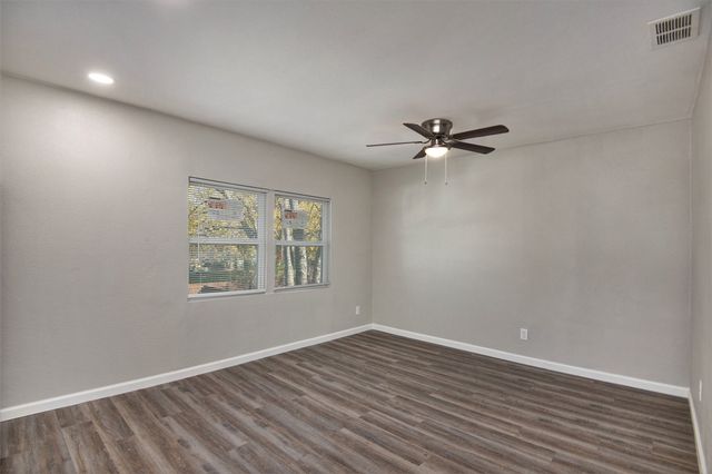 408 Dawson Circle B, Grand Prairie, TX 75051