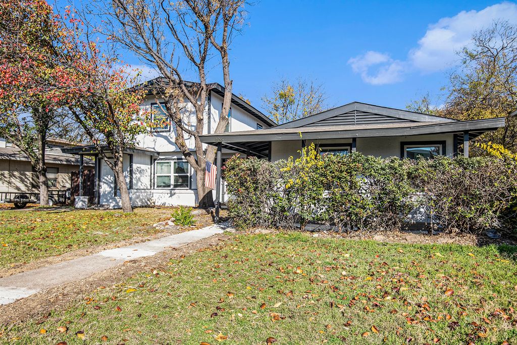 408 Dawson Circle B, Grand Prairie, TX 75051