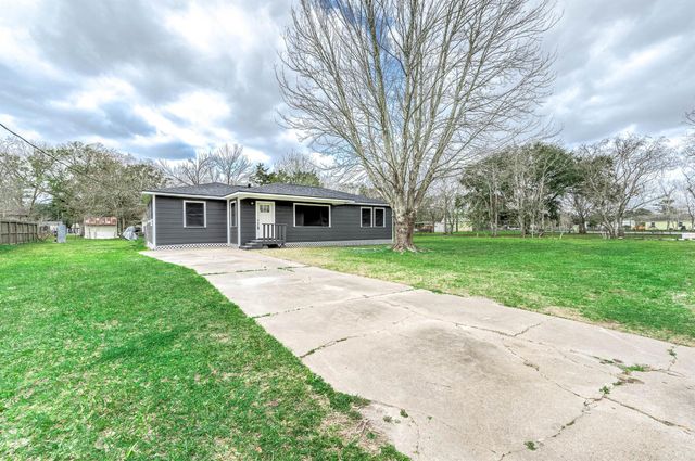 14201 Susie Lane CR442, Alvin, TX 77511