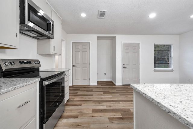 14201 Susie Lane CR442, Alvin, TX 77511