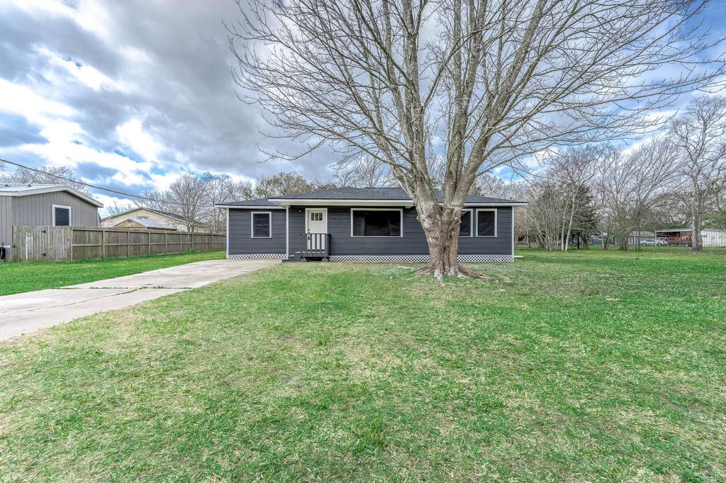 14201 Susie Lane CR442, Alvin, TX 77511