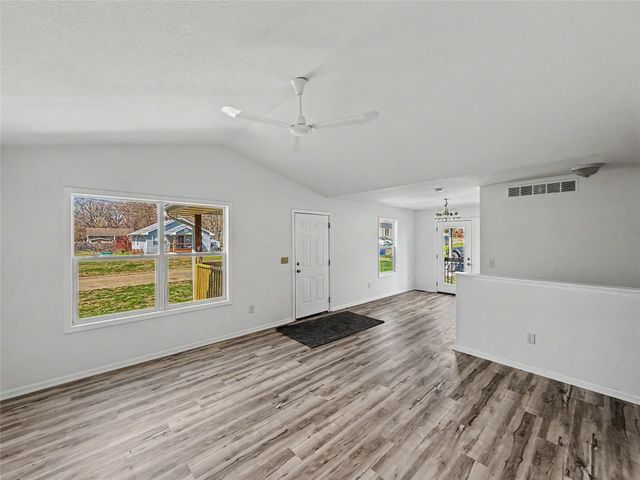 733 SE 27th Court, Des Moines, IA 50317