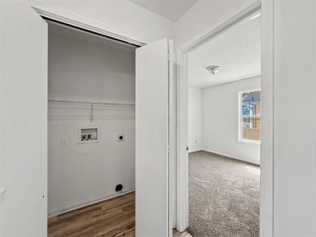 733 SE 27th Court, Des Moines, IA 50317