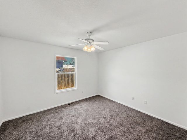 733 SE 27th Court, Des Moines, IA 50317