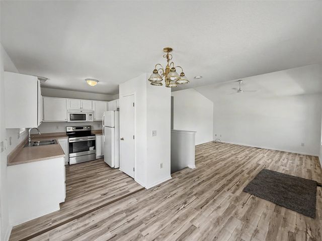 733 SE 27th Court, Des Moines, IA 50317