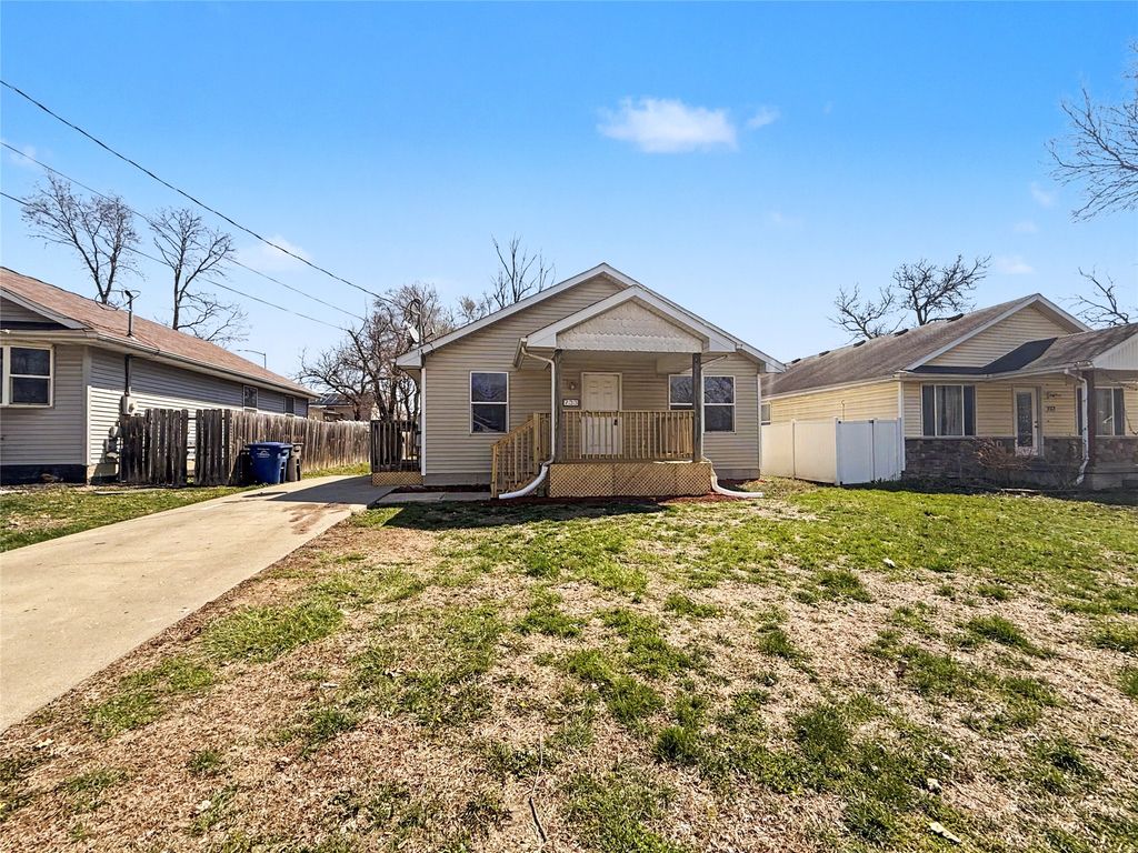 733 SE 27th Court, Des Moines, IA 50317