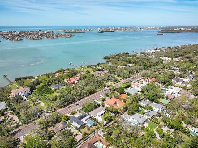 1433 PARK STREET N, St Petersburg, FL 33710