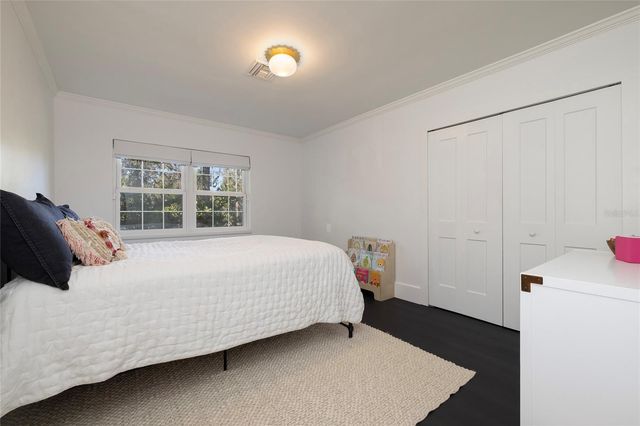 1433 PARK STREET N, St Petersburg, FL 33710