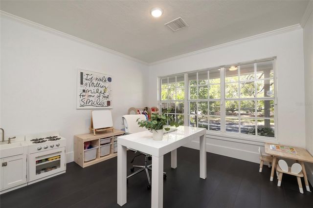 1433 PARK STREET N, St Petersburg, FL 33710