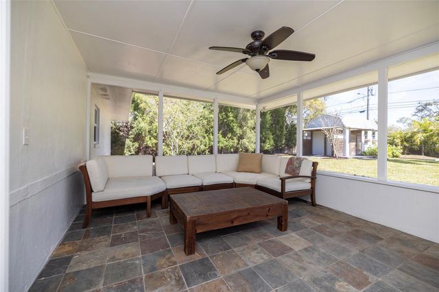 1433 PARK STREET N, St Petersburg, FL 33710