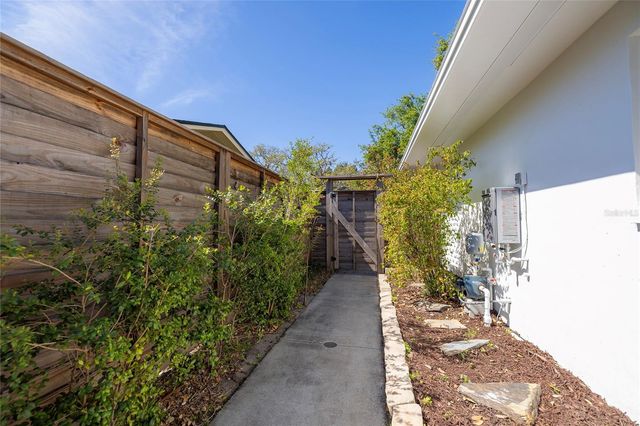 1433 PARK STREET N, St Petersburg, FL 33710