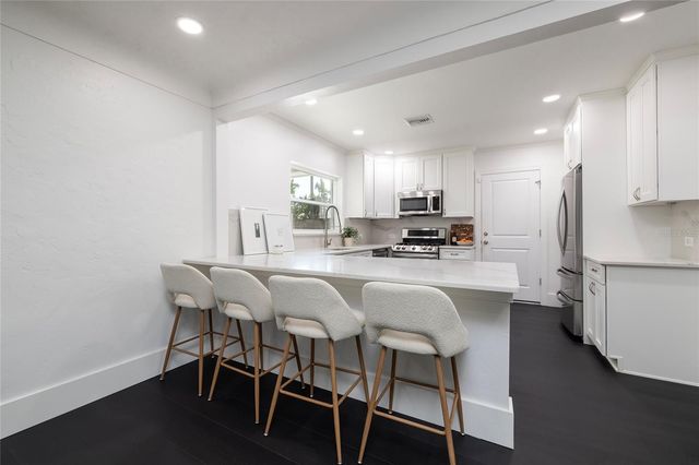 1433 PARK STREET N, St Petersburg, FL 33710