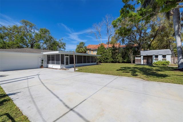 1433 PARK STREET N, St Petersburg, FL 33710