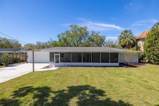 1433 PARK STREET N, St Petersburg, FL 33710