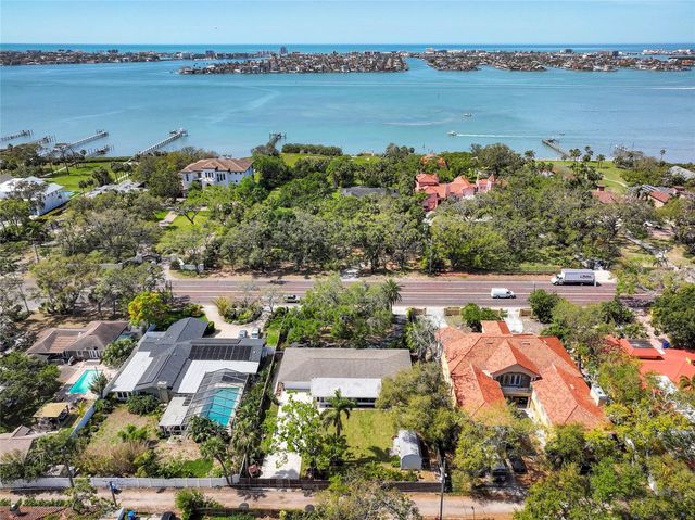 1433 PARK STREET N, St Petersburg, FL 33710